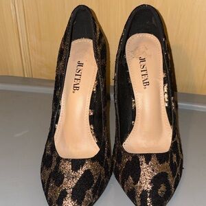 JustFab Leopard Print Heels - Black and Gold NWOT